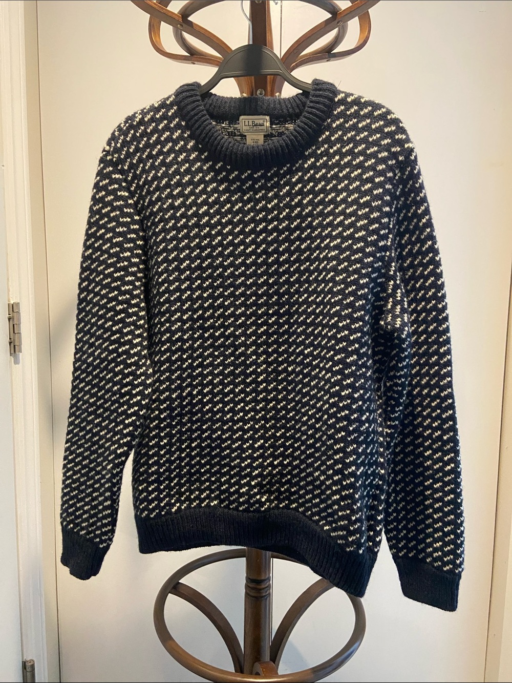 L.L. Bean Classic Rag Wool Navy & White Birds Eye Pattern Knit Crewneck Sweater